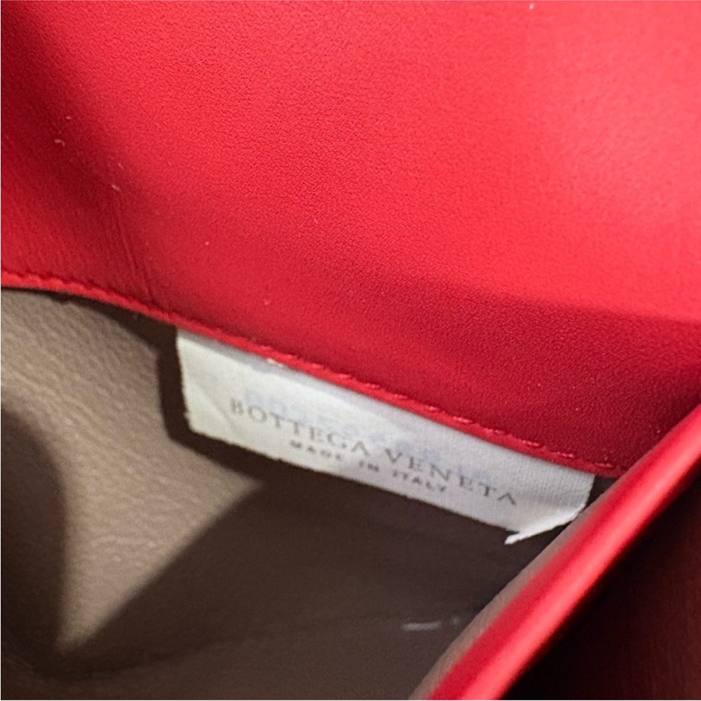 Bottega Veneta Red Intrecciato Leather  Wallet Authentic - Picture 12 of 16